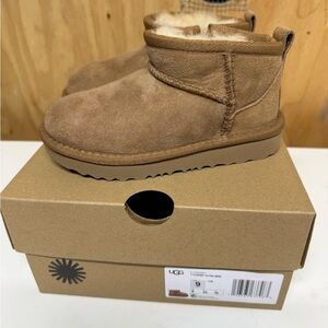 UGG Kids Chestnut Ankle Boots